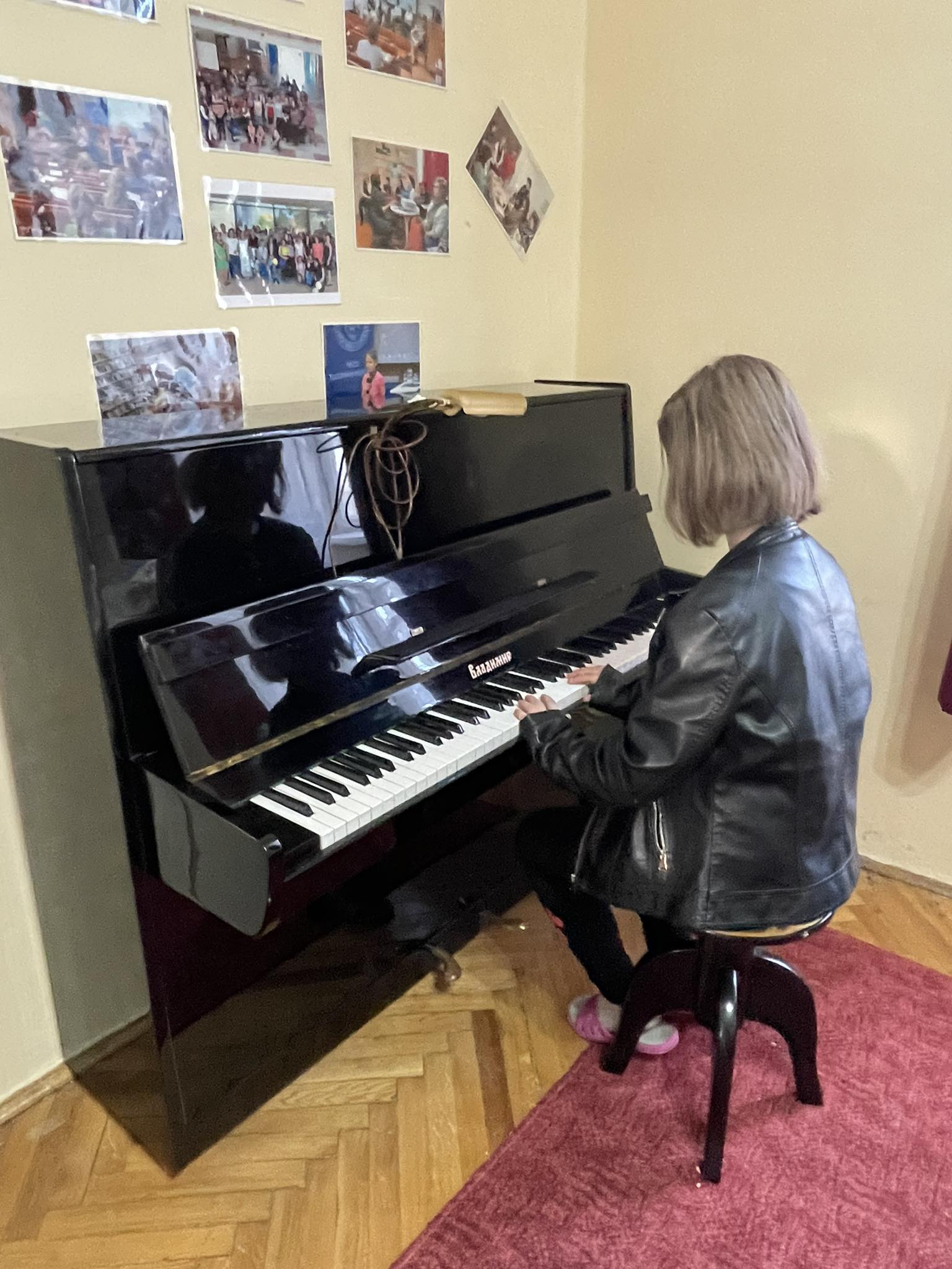 zene zongora felajánlás